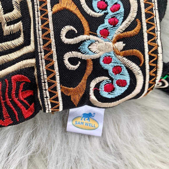Sam Well Embroidered Crossbody Statement Bag NWOT - Picture 2 of 5